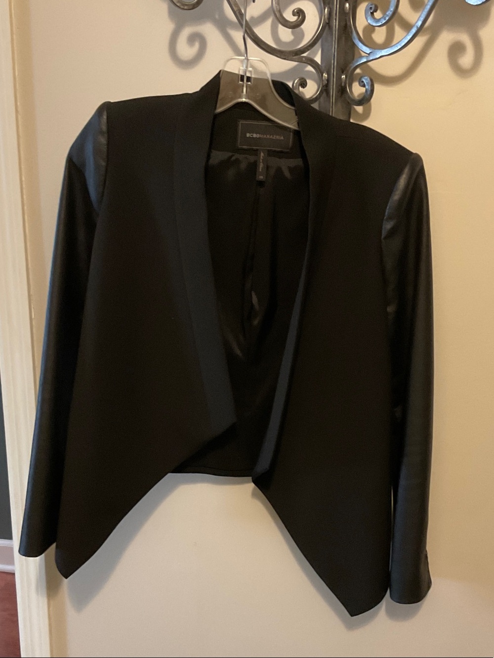 BCBGMaxAzria Black Open-Front Blazer with Faux-Leather Sleeves